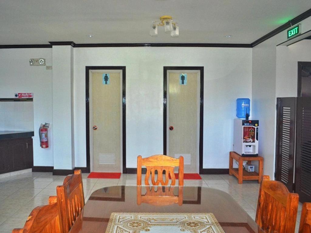 Mayon Backpackers Hostel Legazpi Extérieur photo