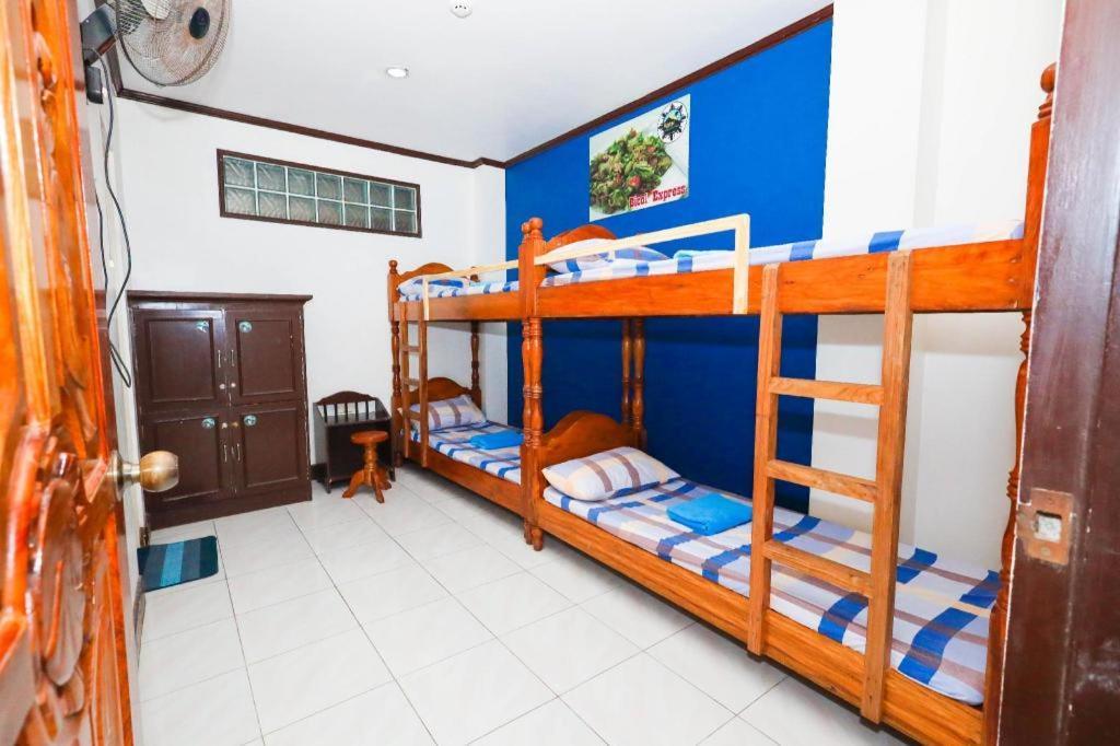 Mayon Backpackers Hostel Legazpi Extérieur photo